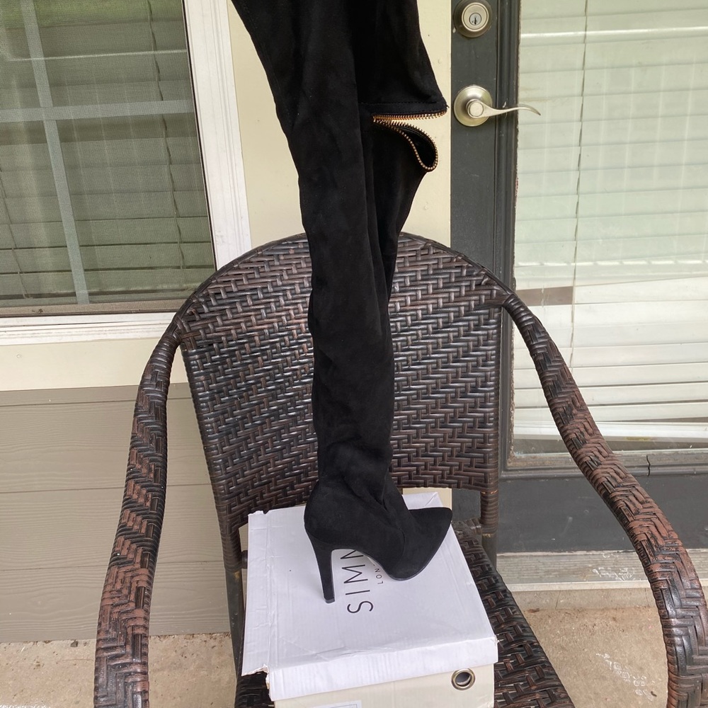 SIMMI Arisha Thigh High Boots With Zipper